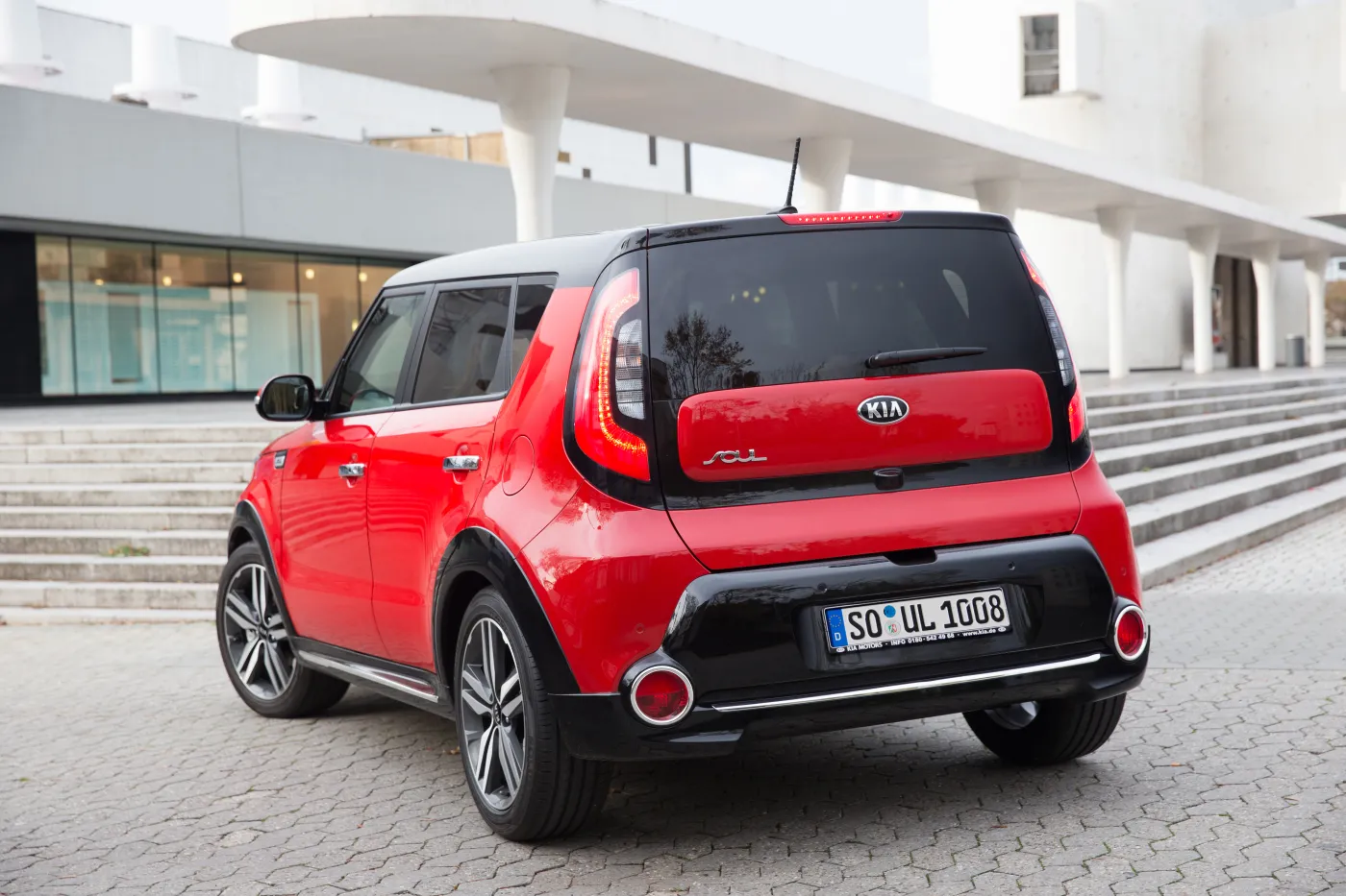6078420-new-kia-soul-010.jpg