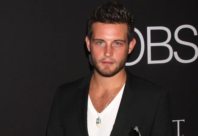 6196330-nico-tortorella.jpg