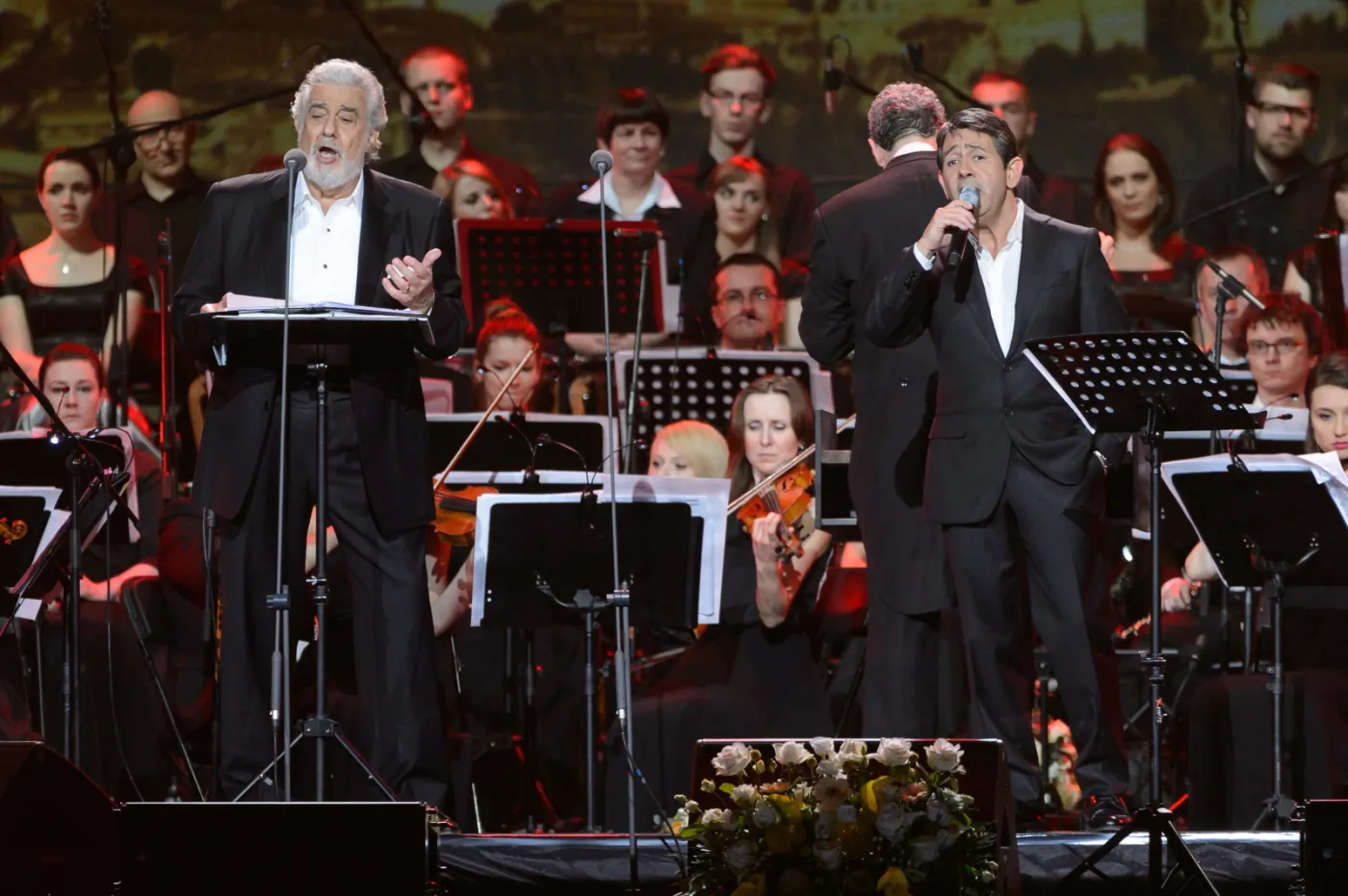 6214418-placido-domingo.jpg
