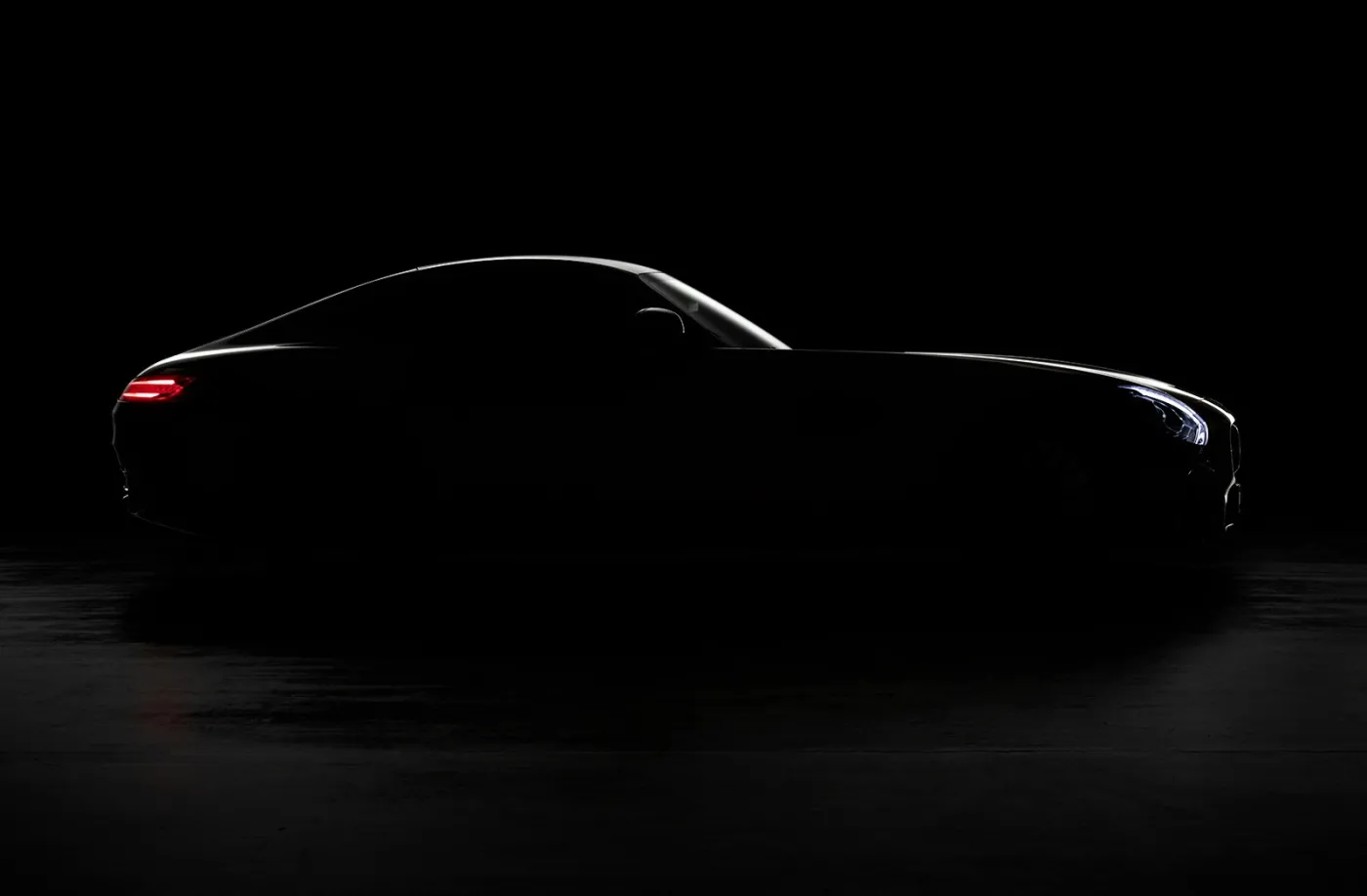 Nowe dzieło Mercedesa po raz pierwszy! Zobacz film z nowym AMG GT. ZDJĘCIA