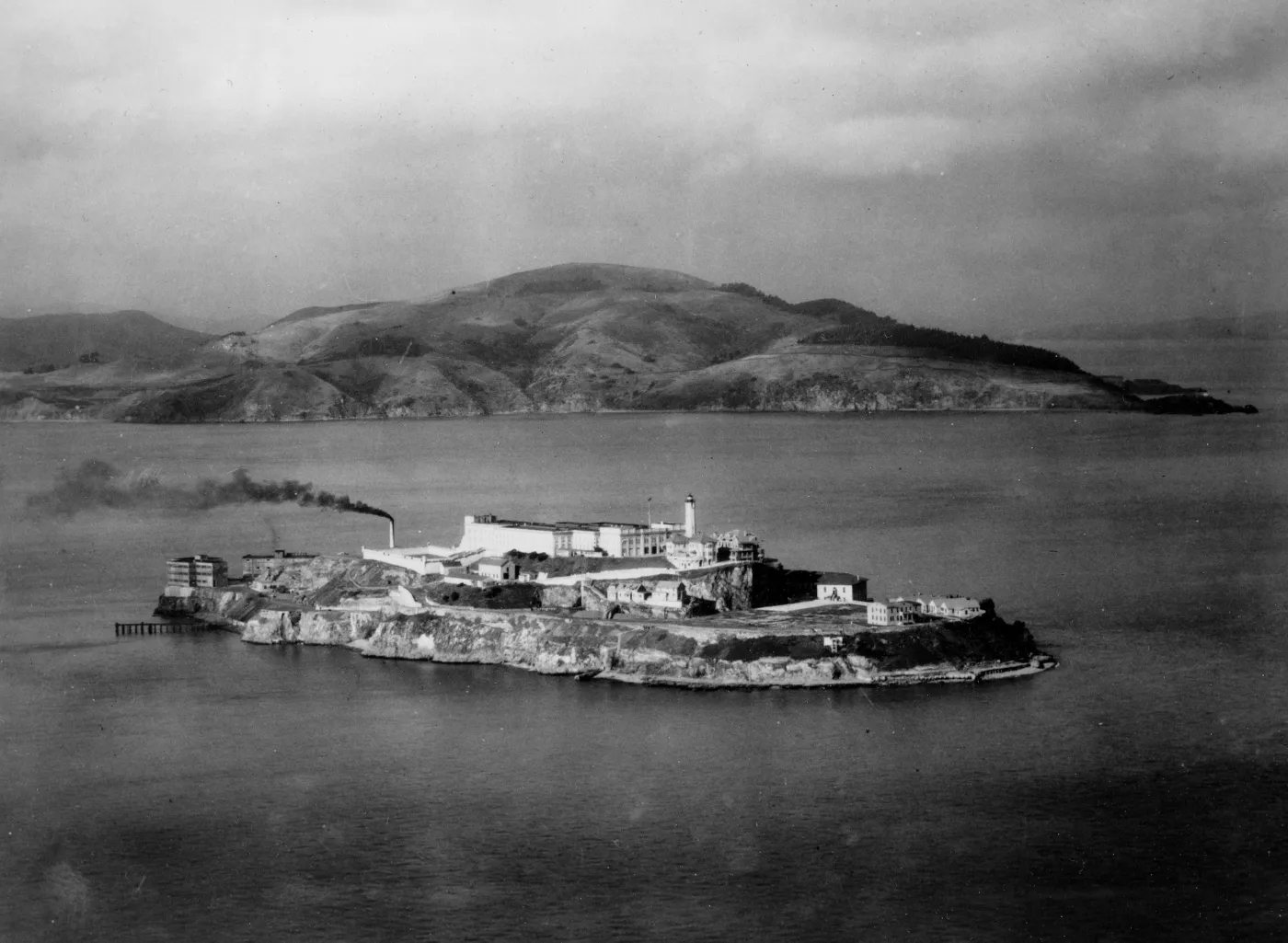 5903815-wiezienie-alcatraz.jpg