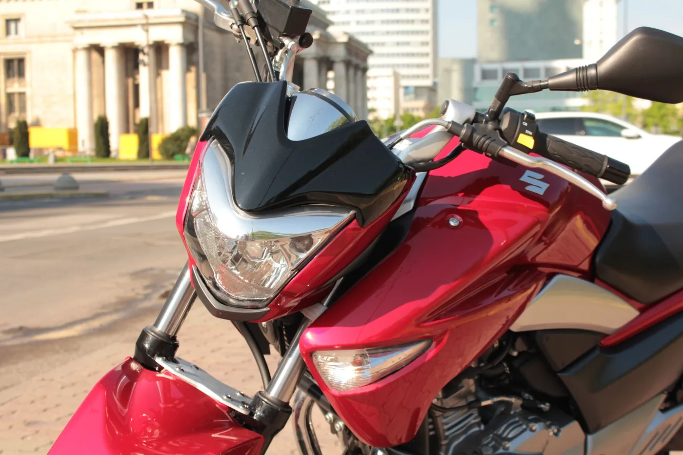 Suzuki inazuma 250 