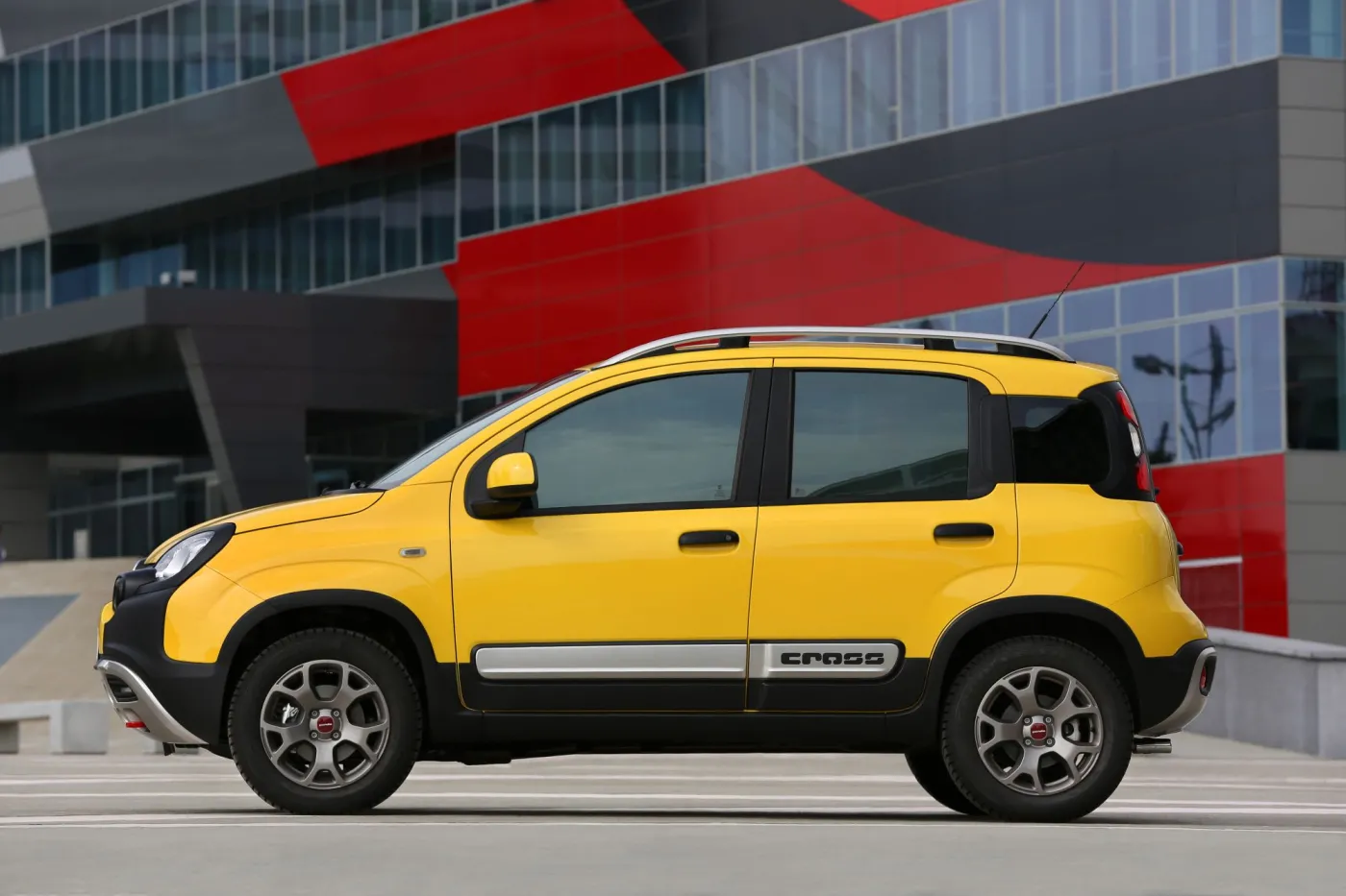 6616205-fiat-panda-cross.jpg