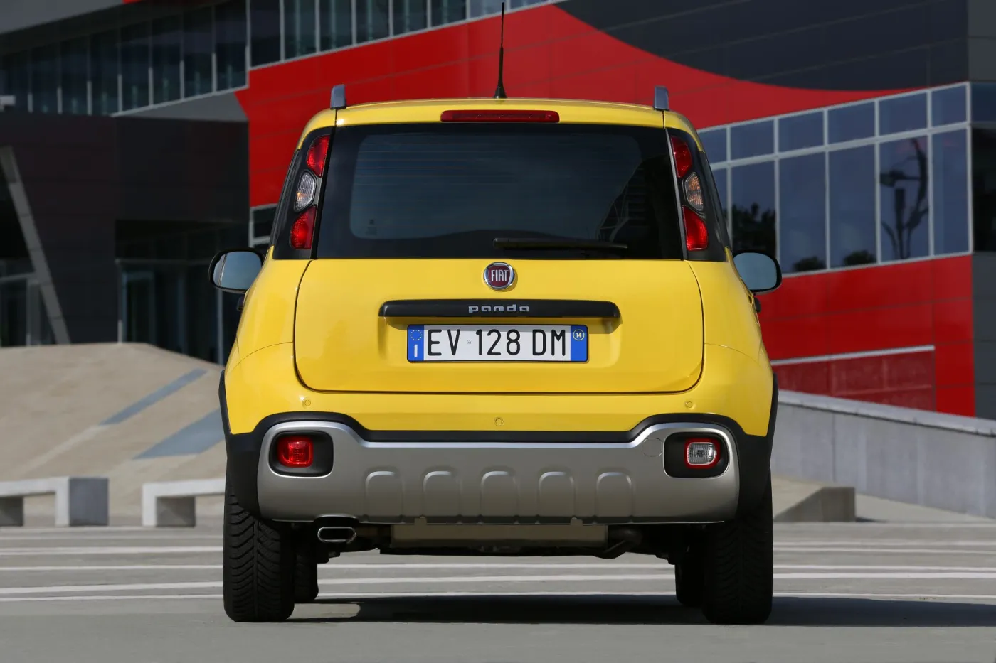 6616234-fiat-panda-cross.jpg