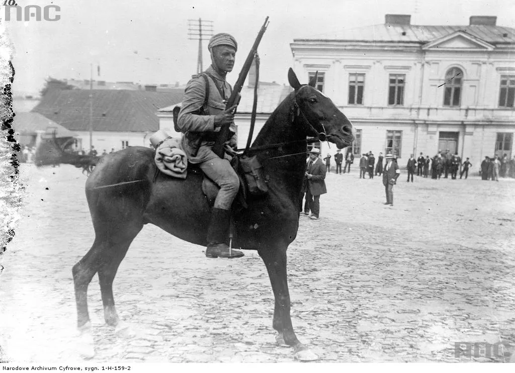 Pierwsza Kadrowa Józefa Piłsudskiego rusza do walki. Stulecie wymarszu z Krakowa [ARCHIWALNE ZDJĘCIA]