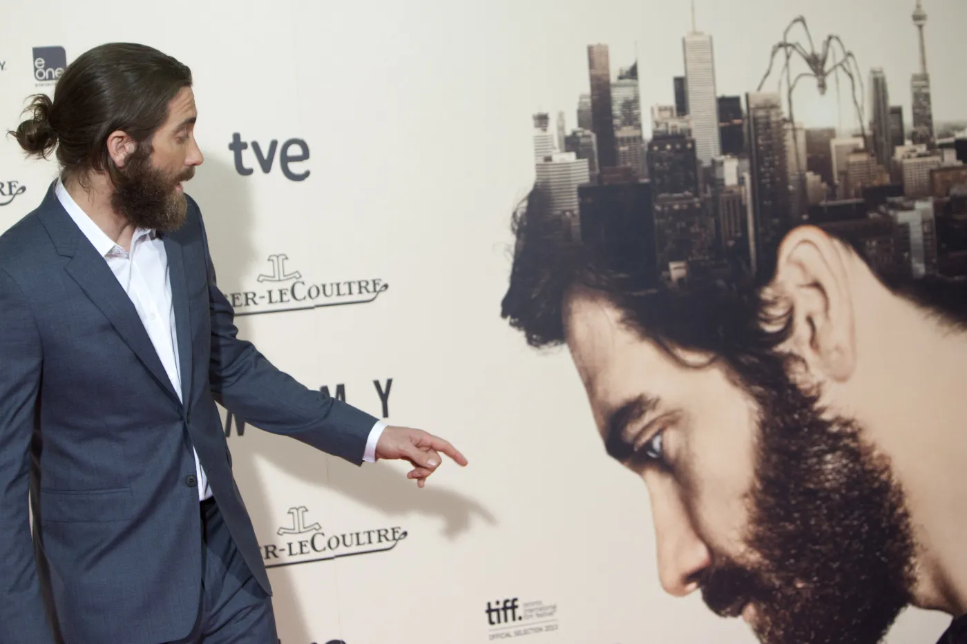 6690868-jake-gyllenhaal.jpg
