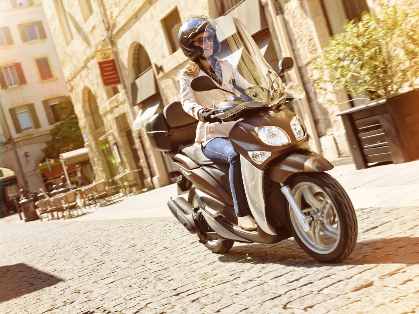 6706920-yamaha-d-elight.jpg