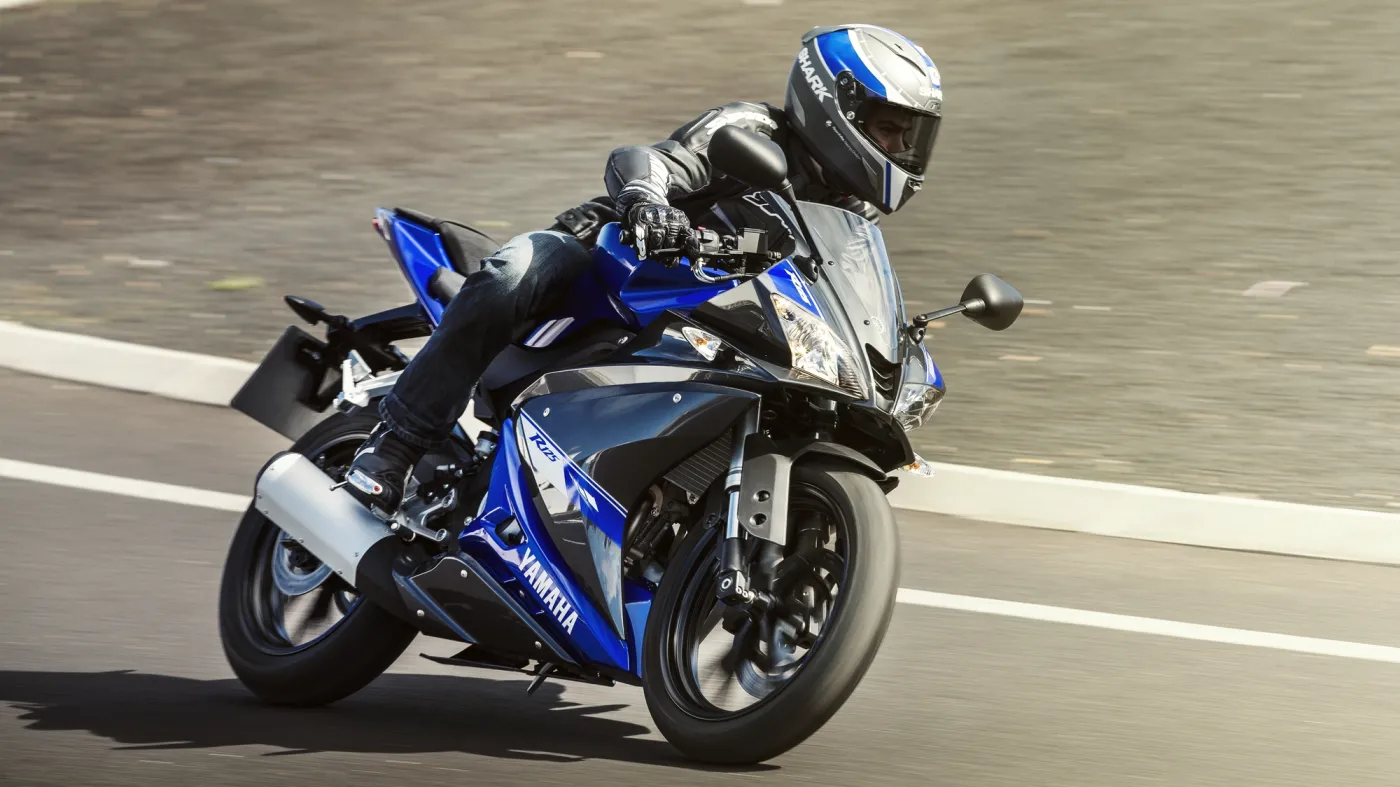 6708836-yamaha-yzf-r125.jpg