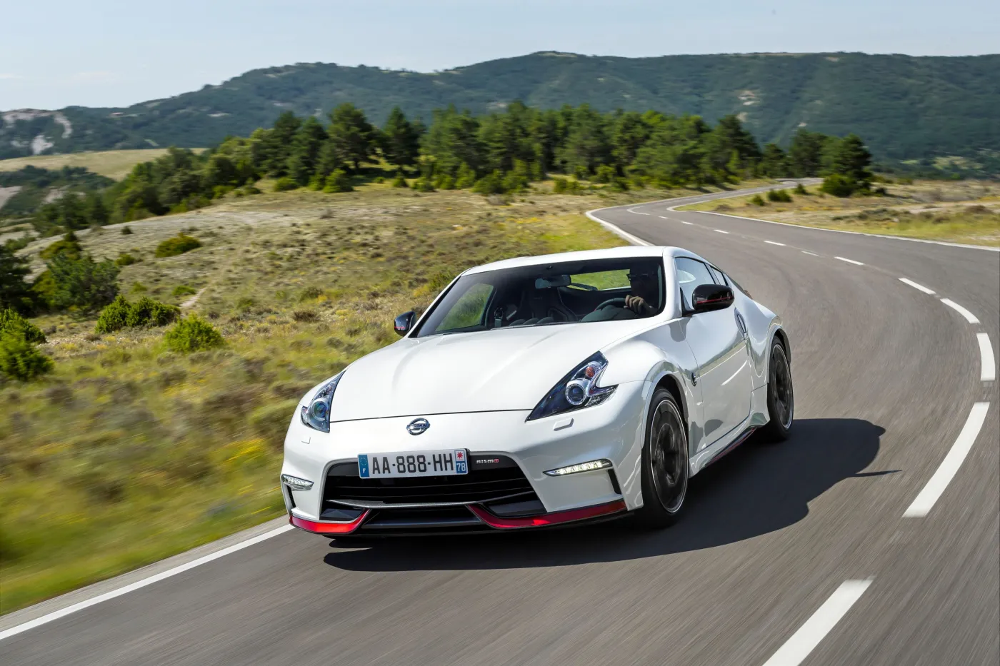 6726873-nissan-370z-nismo.jpg