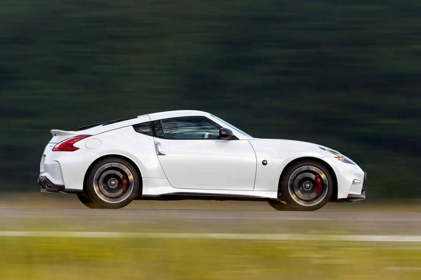 6726931-nissan-370z-nismo.jpg