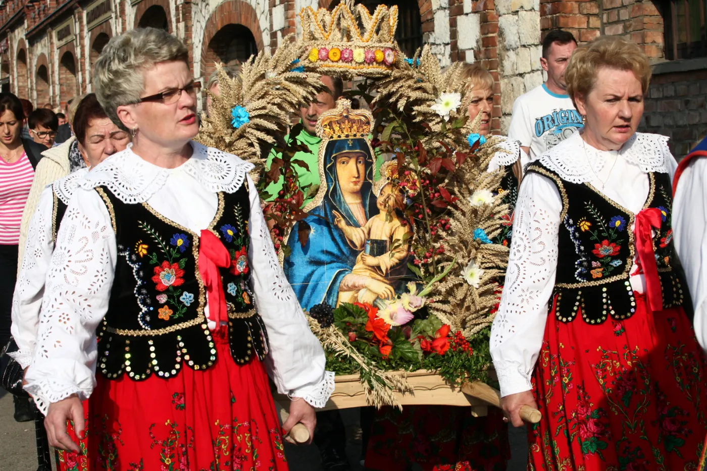 6769900-dozynki-jasna-gora.jpg