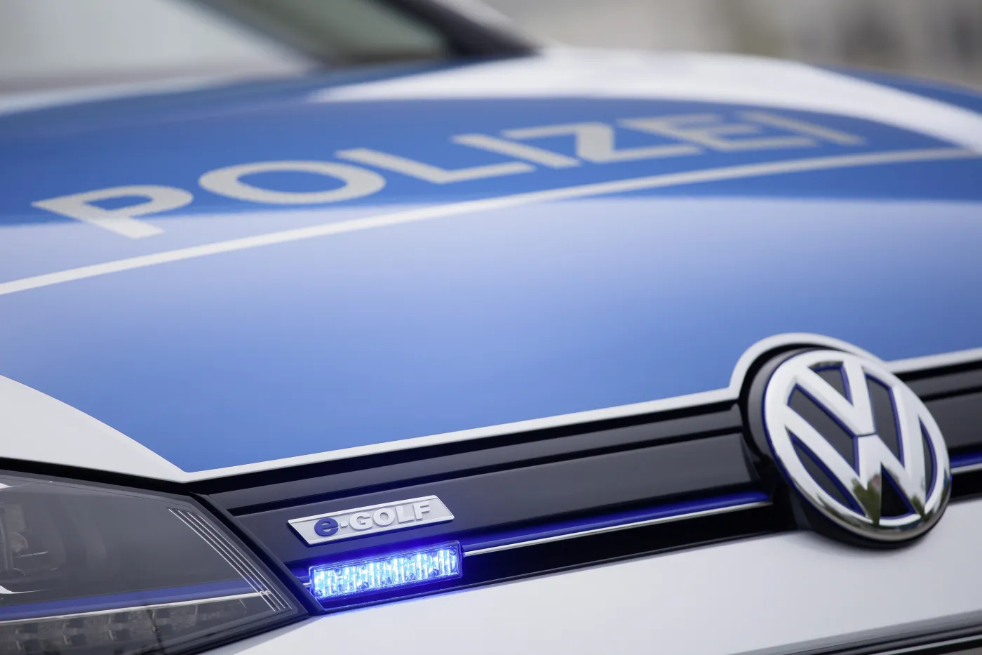 6778912-volkswagen-e-golf.jpg