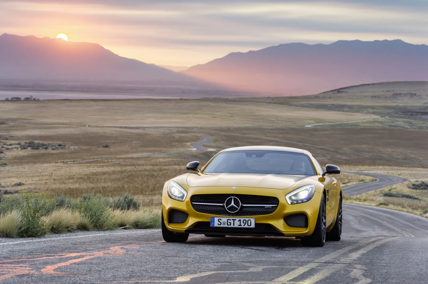 6796776-mercedes-amg-gt.jpg
