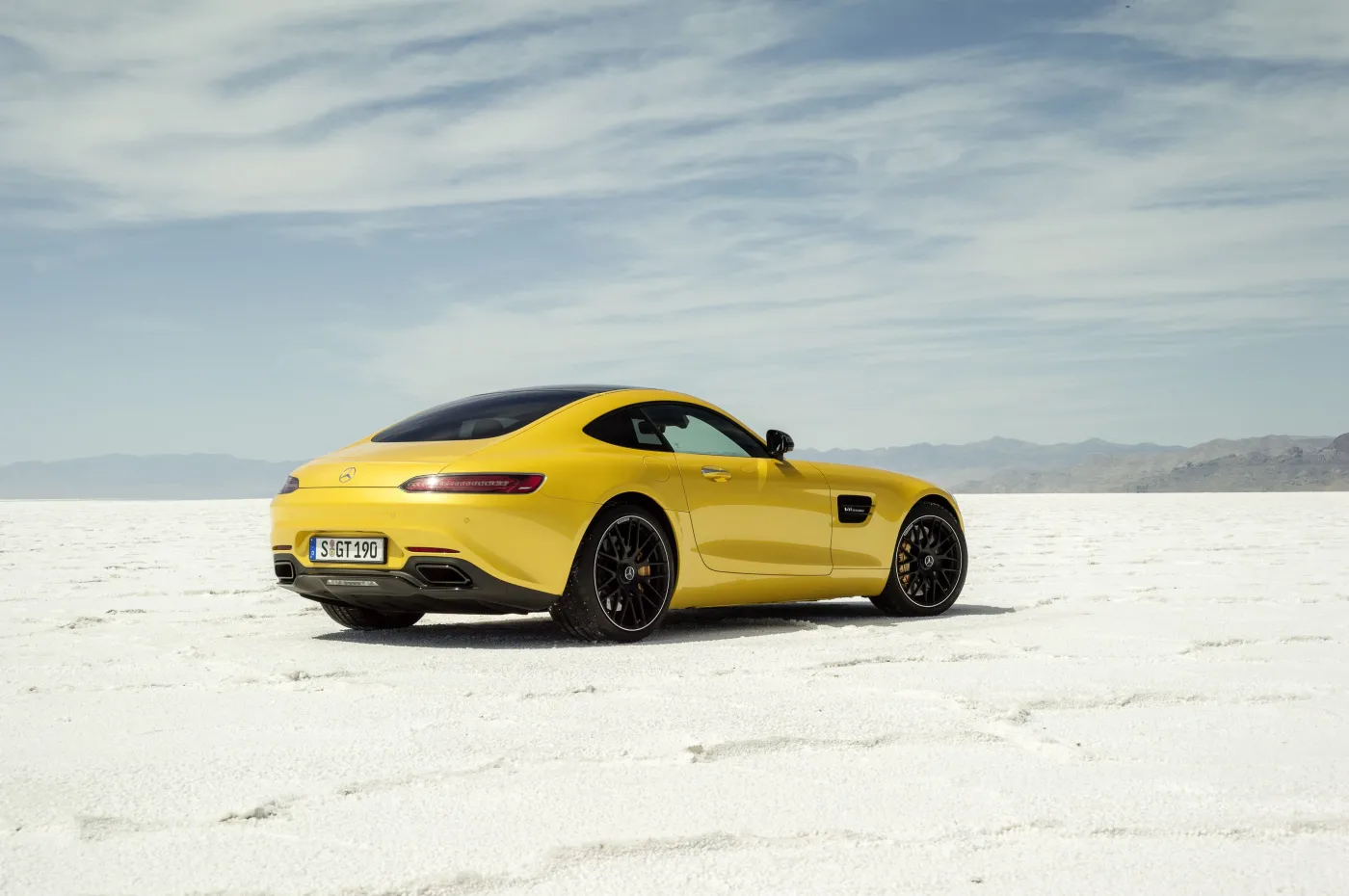 6796892-mercedes-amg-gt.jpg