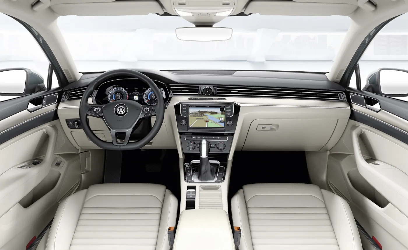 6536502-volkswagen-passat.jpg