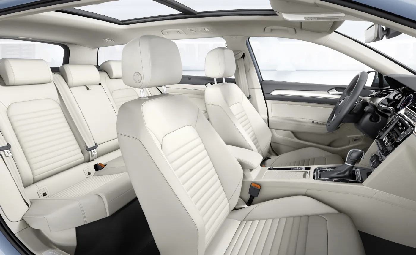 6536560-volkswagen-passat.jpg