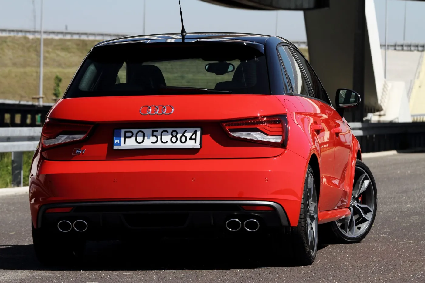 6354628-audi-s1-sportback.jpg