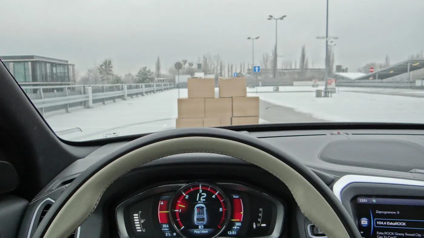 6451722-volvo-xc60-d5-awd.jpg