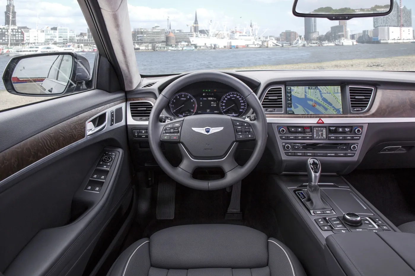 6460173-hyundai-genesis.jpg