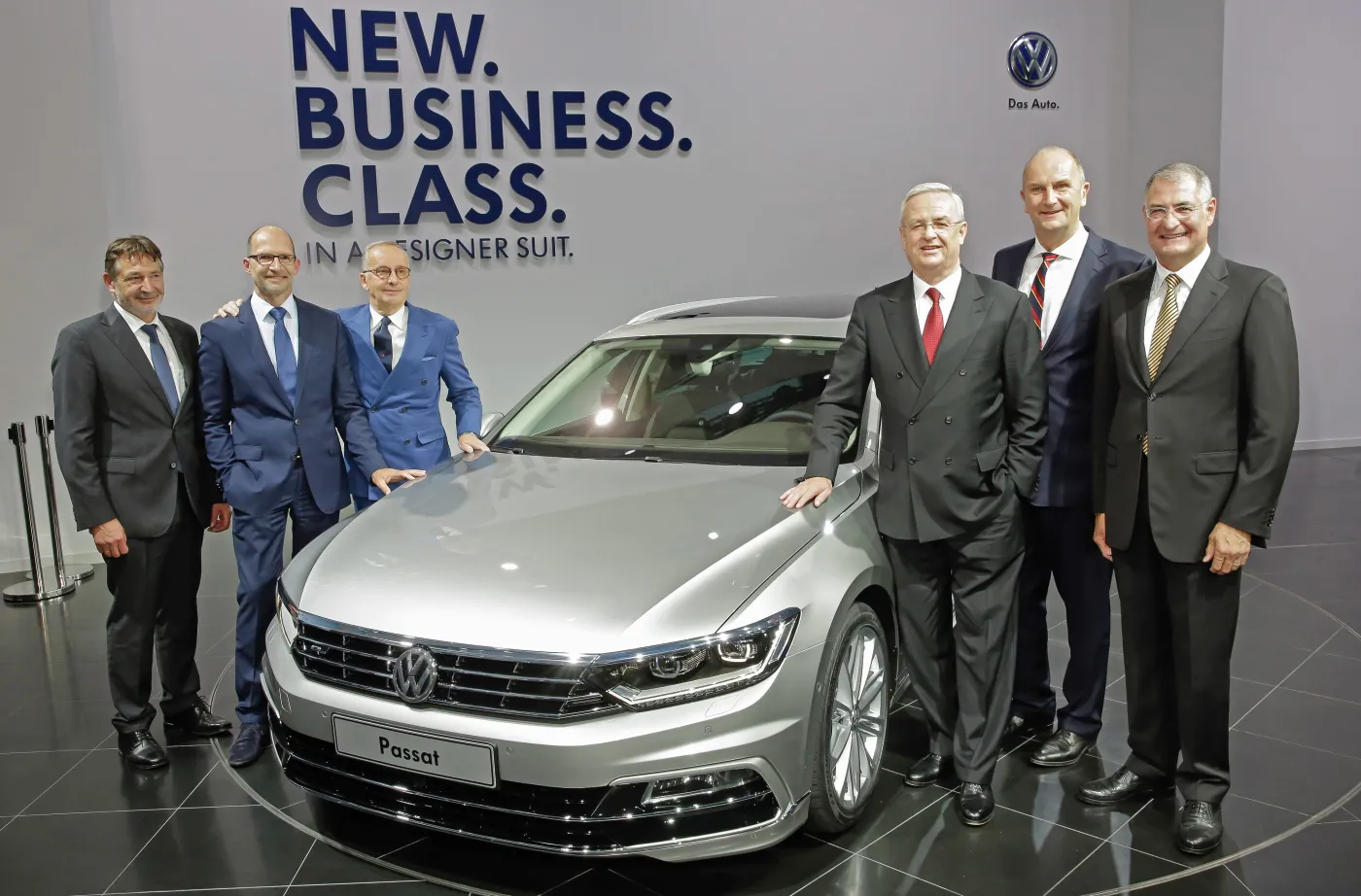 6537024-volkswagen-passat.jpg