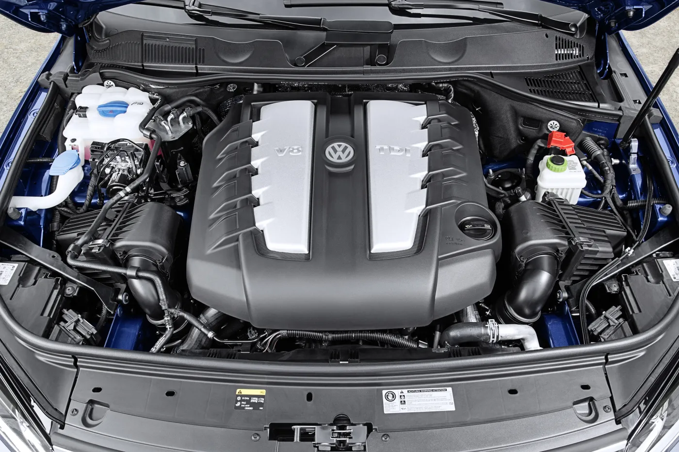 7010625-volkswagen-touareg.jpg