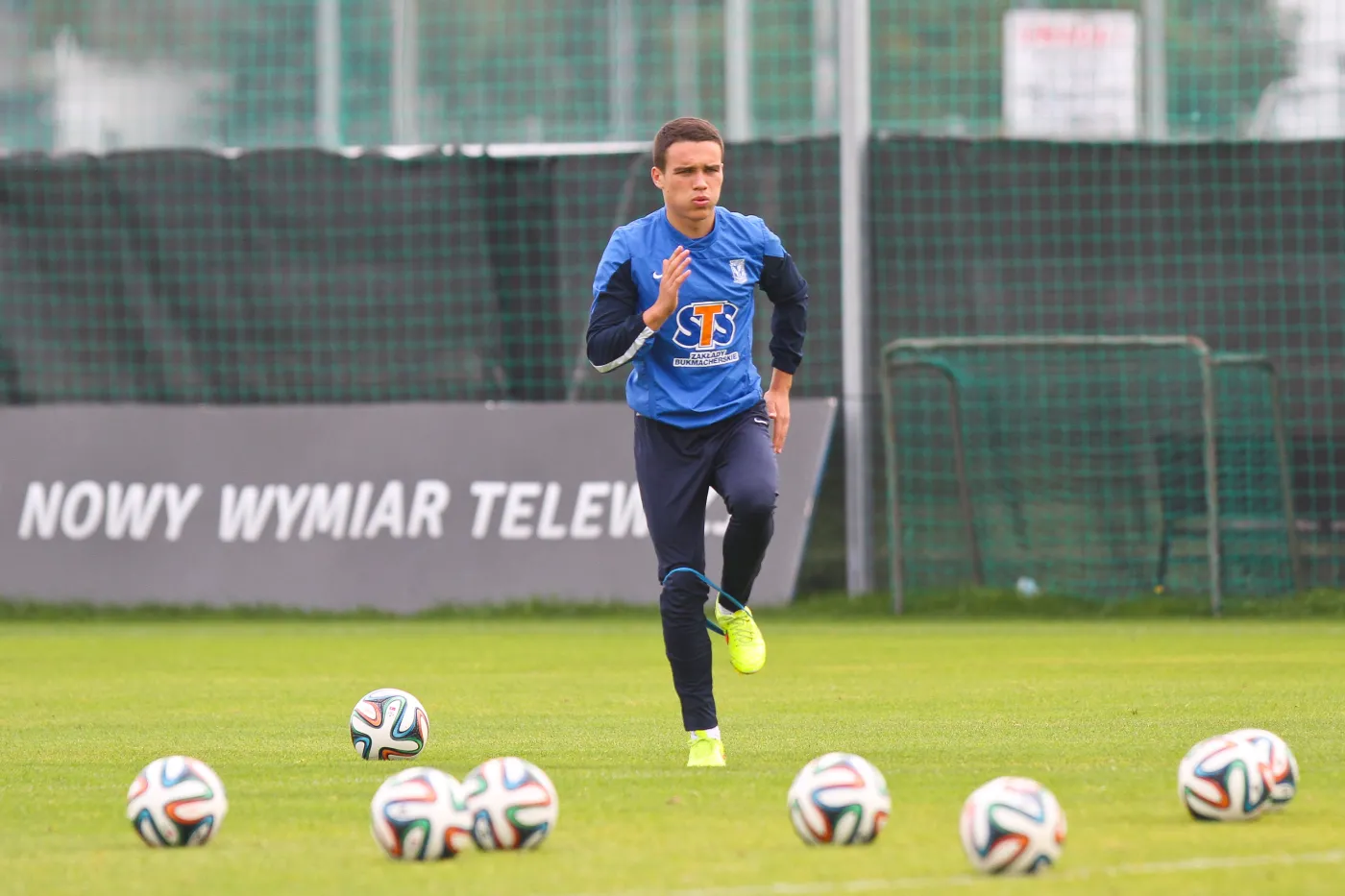 7029978-szymon-drewniak.jpg