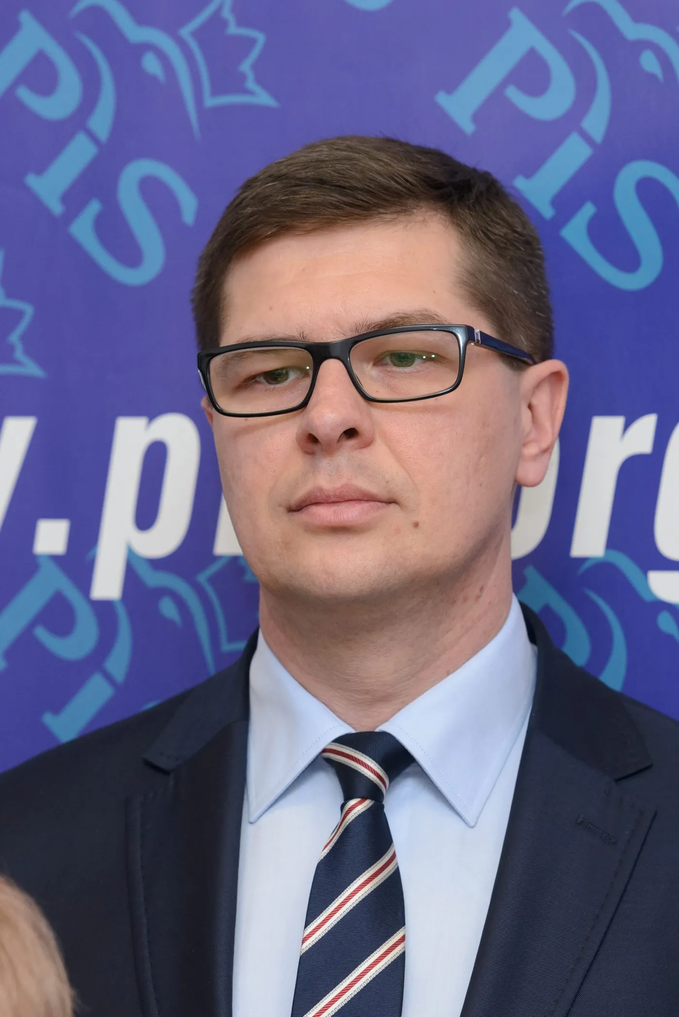 7054566-adam-rogacki-pis.jpg