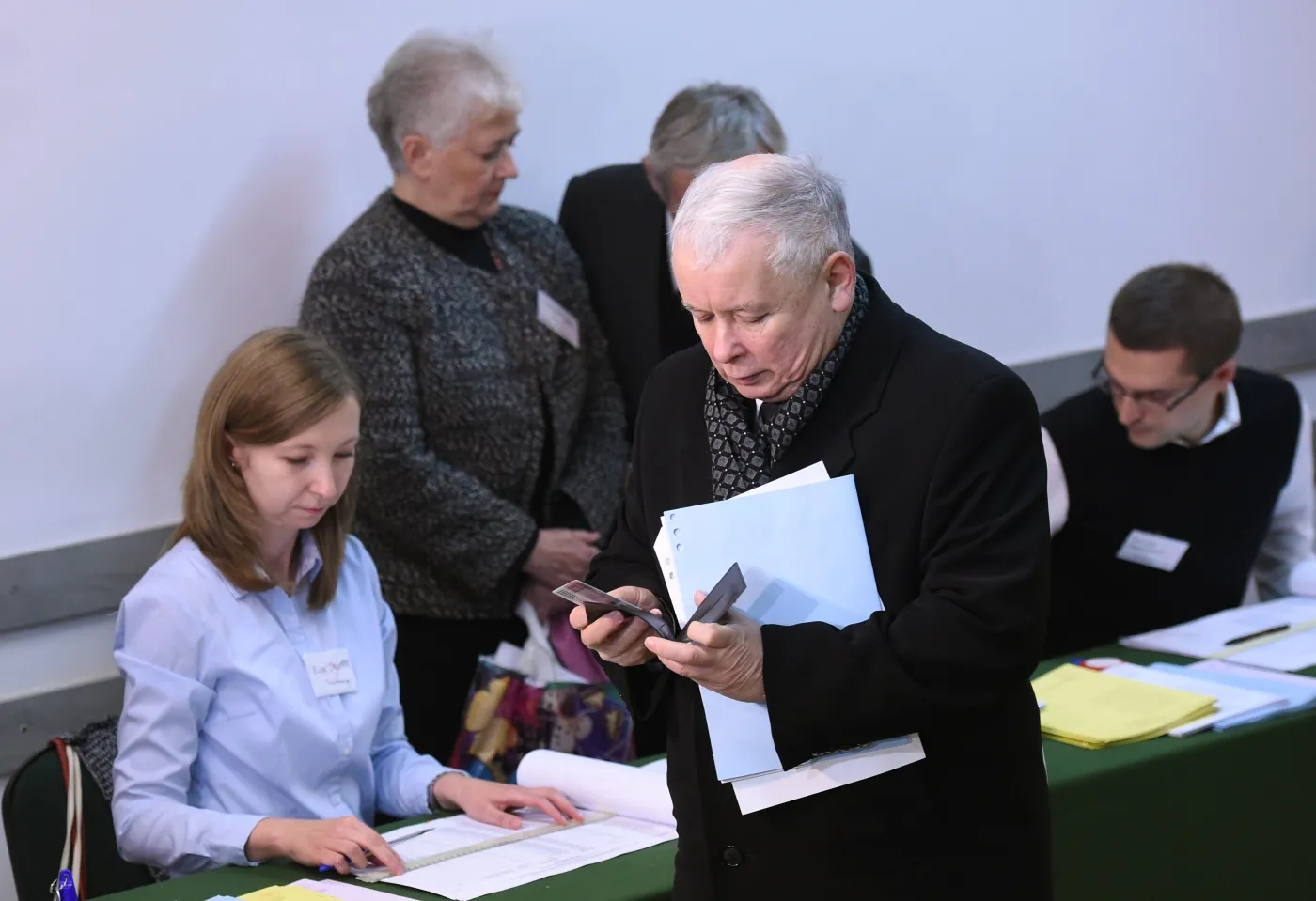 7071391-jaroslaw-kaczynski.jpg