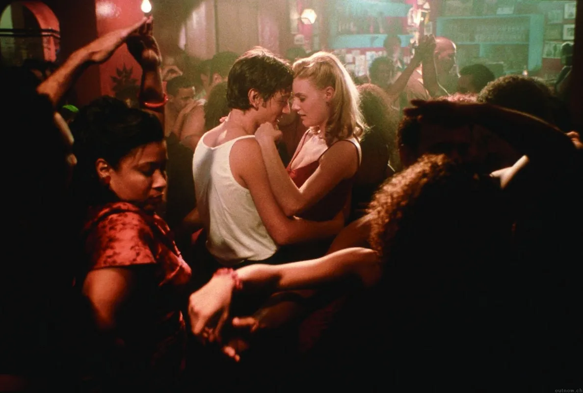 7085062-dirty-dancing-2.jpg