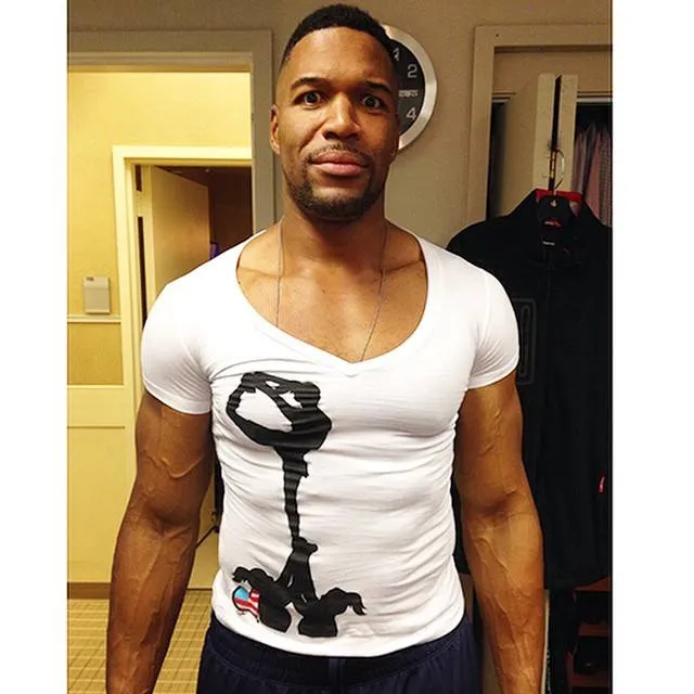 7086888-michael-strahan.jpg
