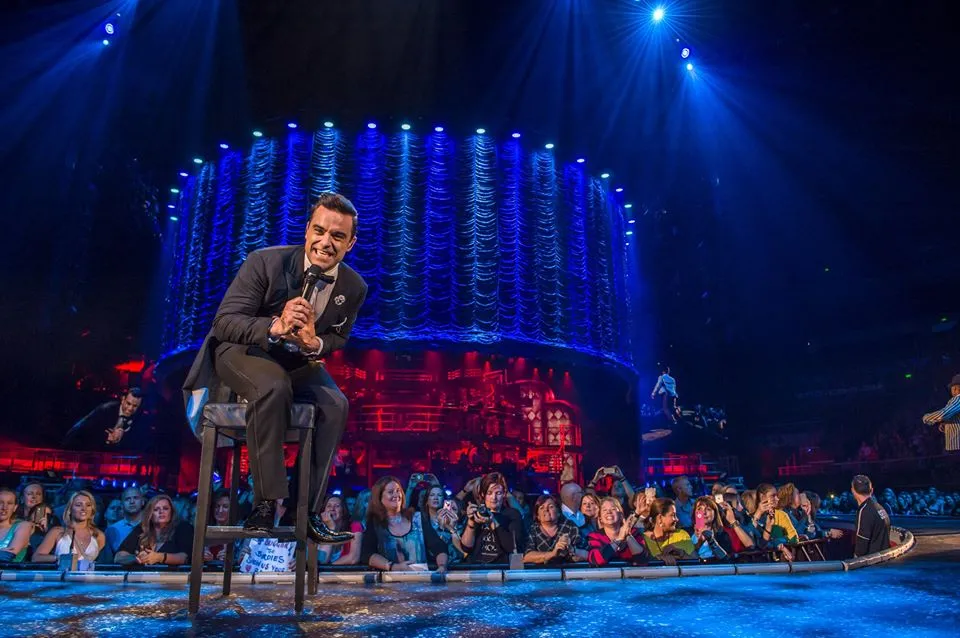 7136060-robbie-williams.jpg