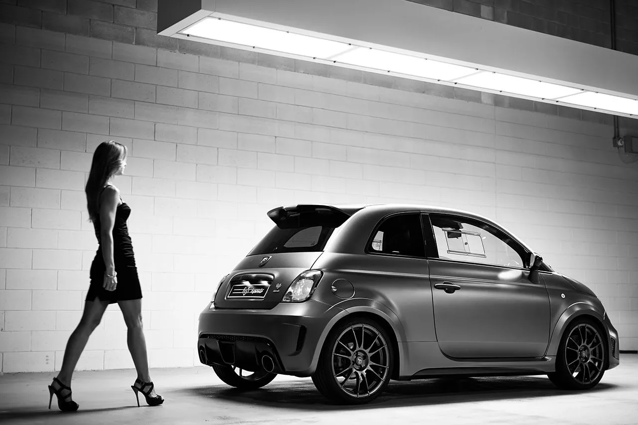 7151788-abarth-695-biposto.jpg