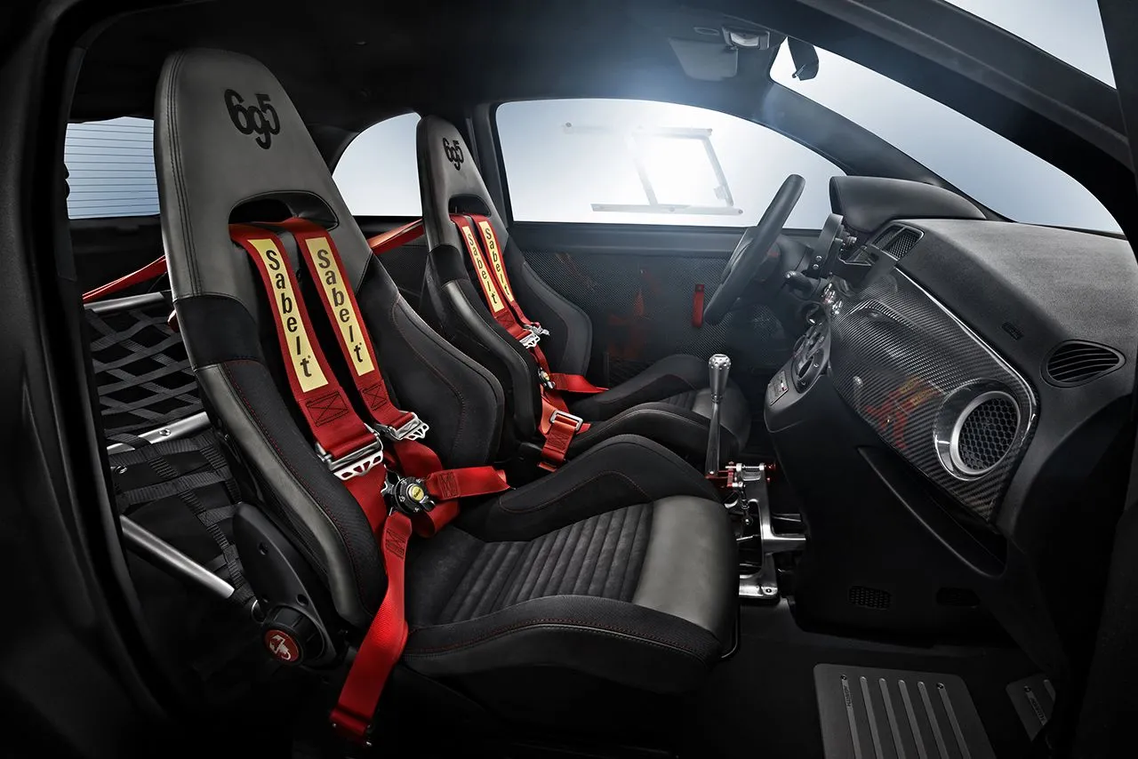7151961-abarth-695-biposto.jpg