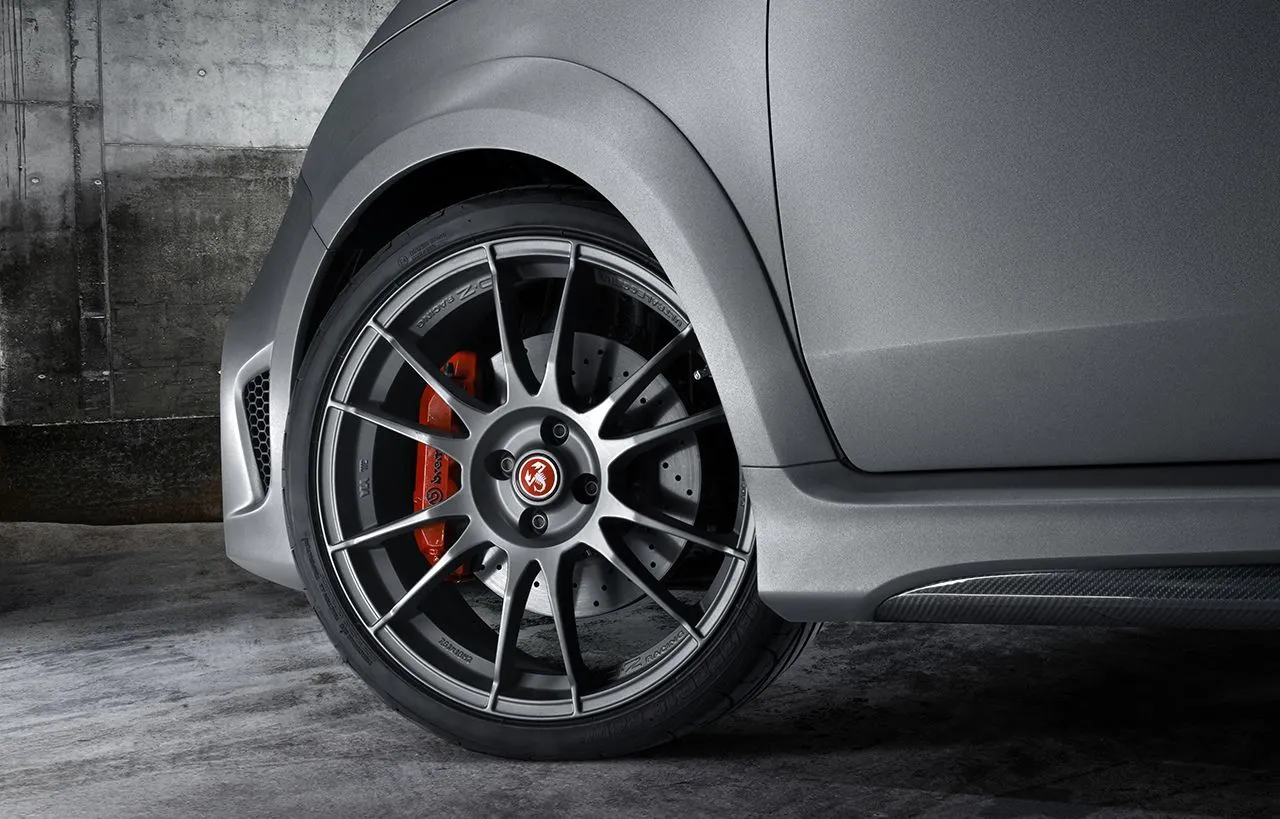 7152222-abarth-695-biposto.jpg