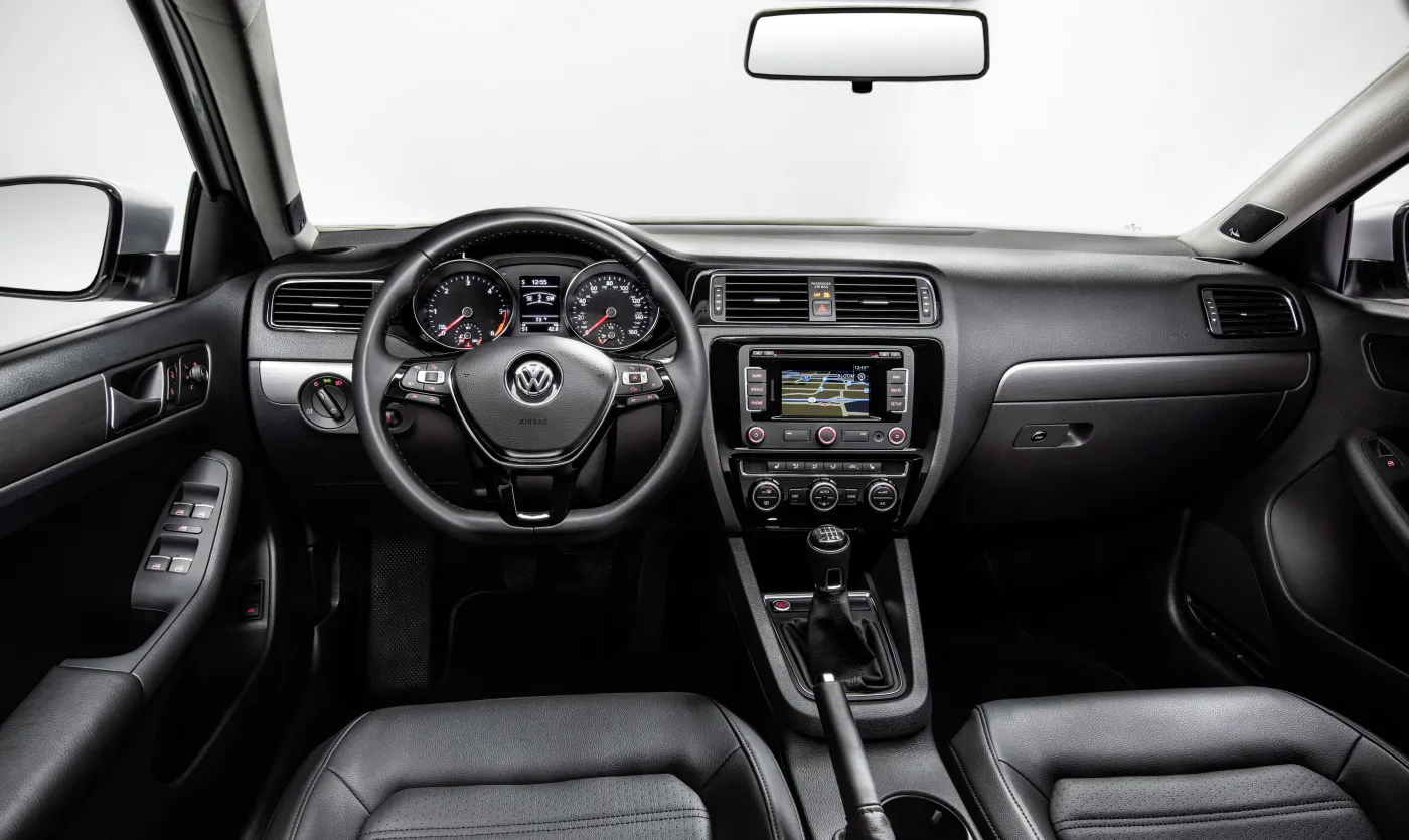 7169366-volkswagen-jetta.jpg