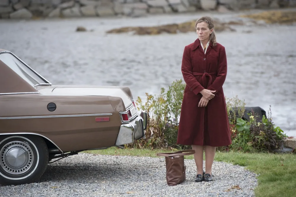7024698-olive-kitteridge.jpg