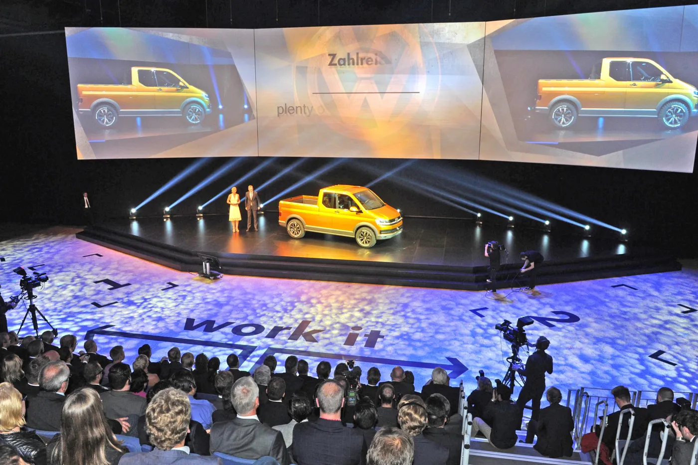 Nowy volkswagen jak szwajcarski scyzoryk. Tristar to nowy transporter. ZDJĘCIA z premiery
