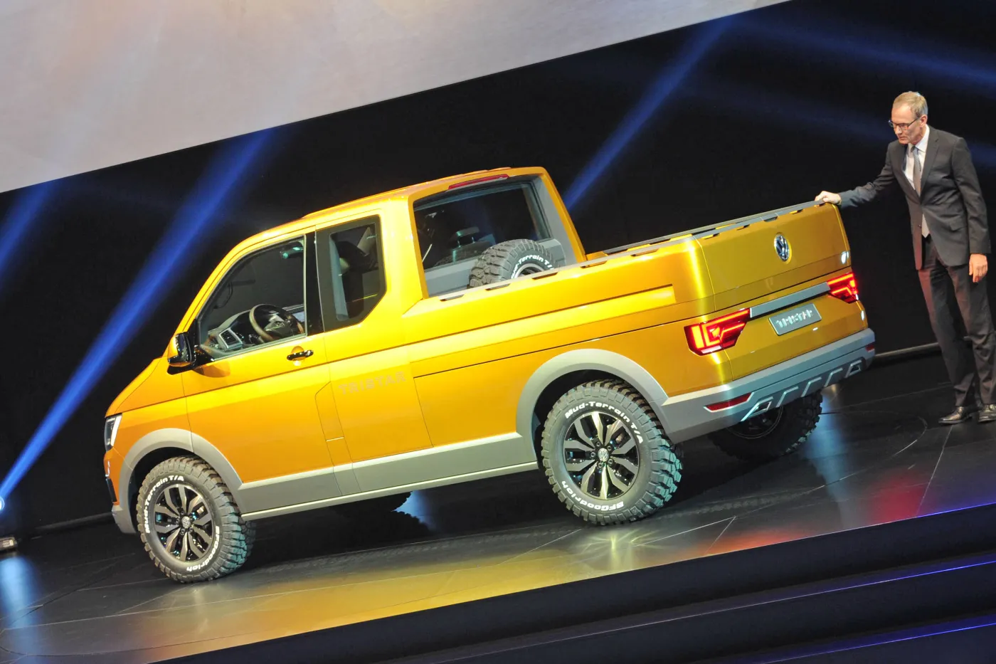 6857957-volkswagen-tristar.jpg