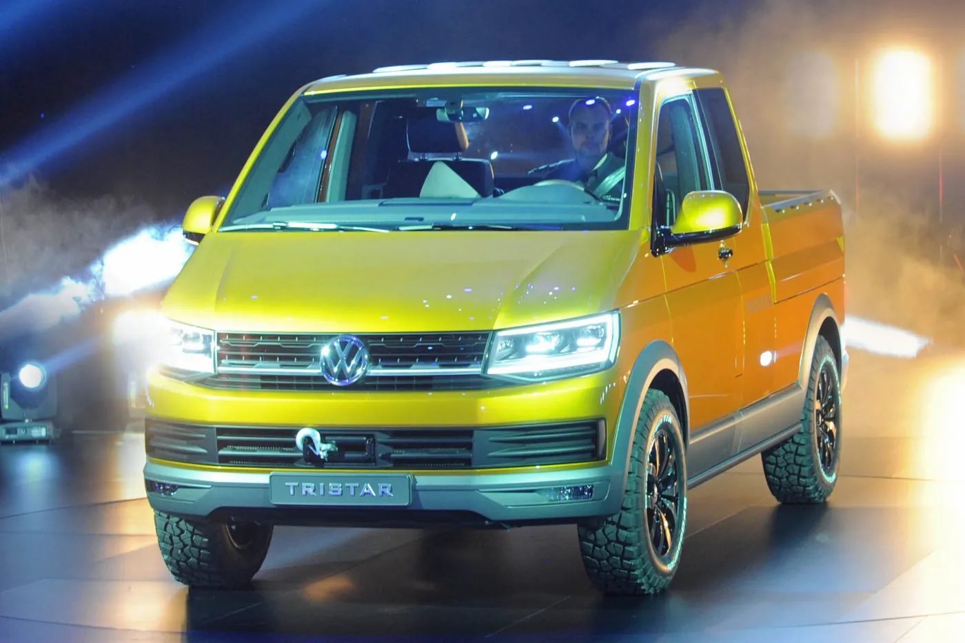 6858015-volkswagen-tristar.jpg