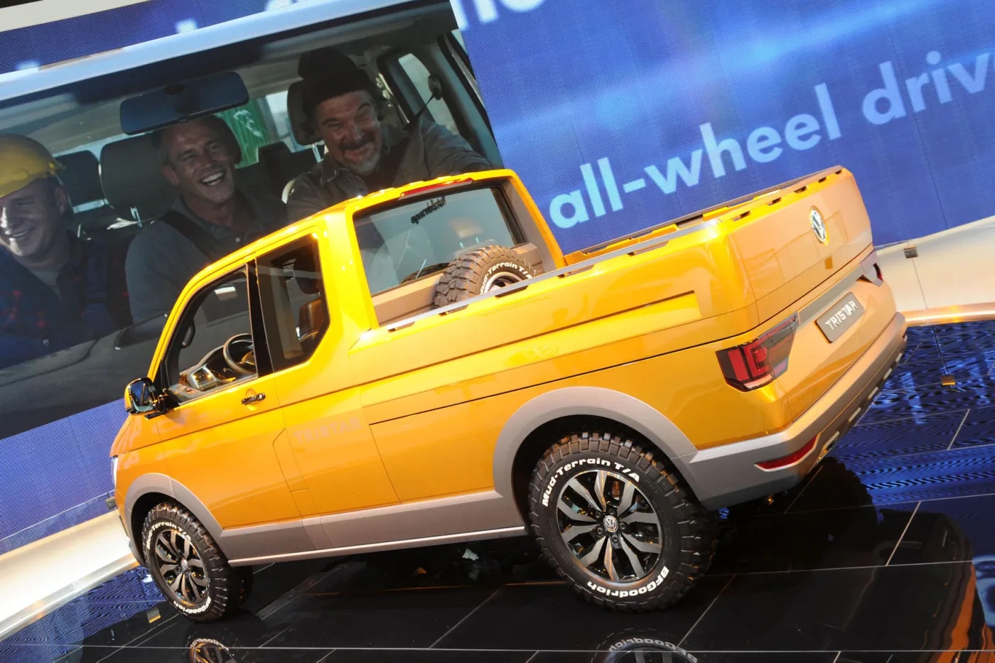 6858044-volkswagen-tristar.jpg