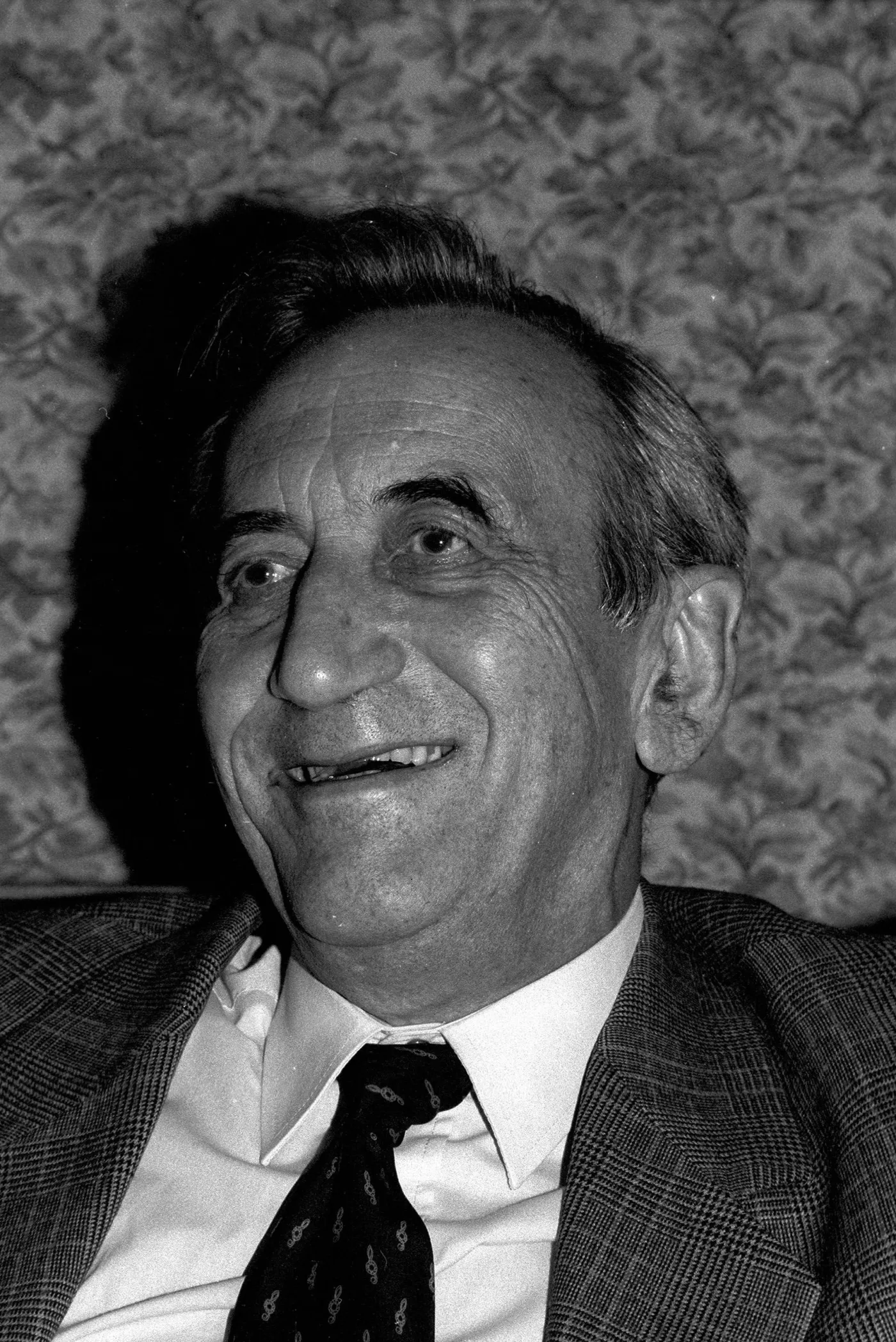 6990782-tadeusz-mazowiecki.jpg
