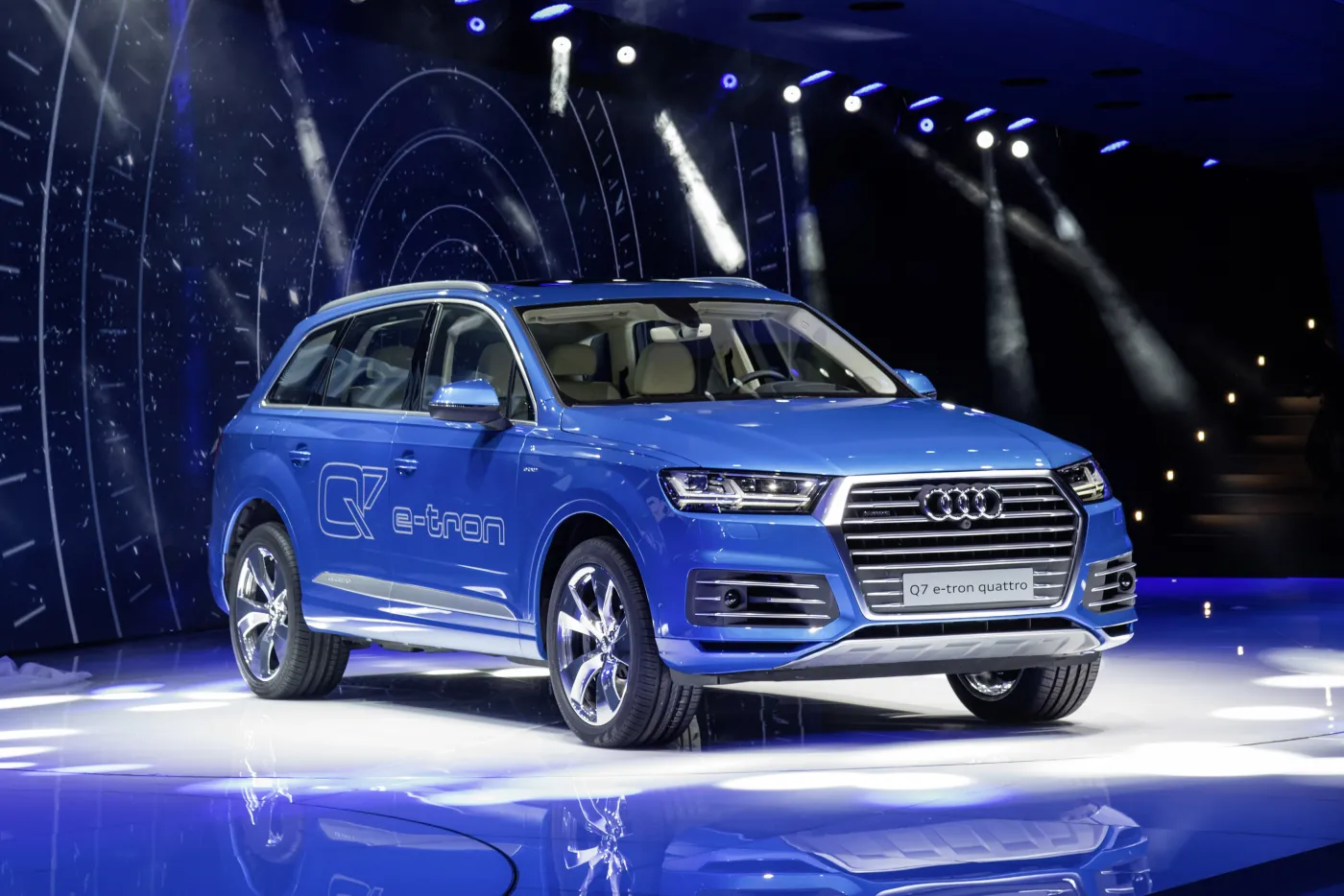 7519879-audi-q7-e-tron-3.jpg