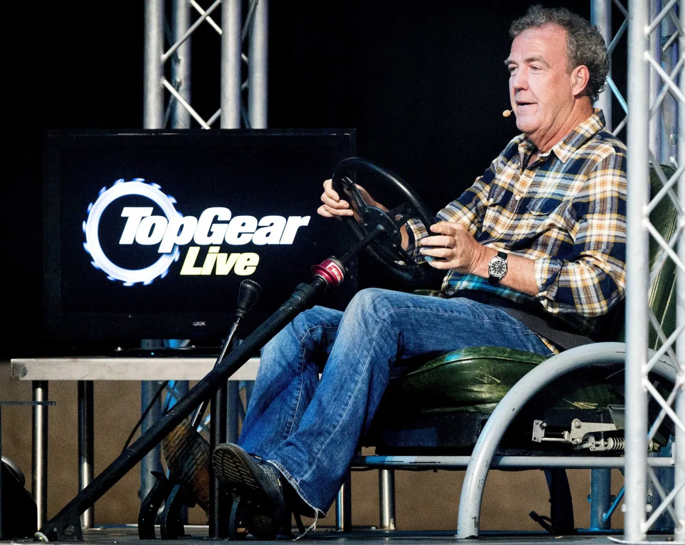 7585023-jeremy-clarkson.jpg