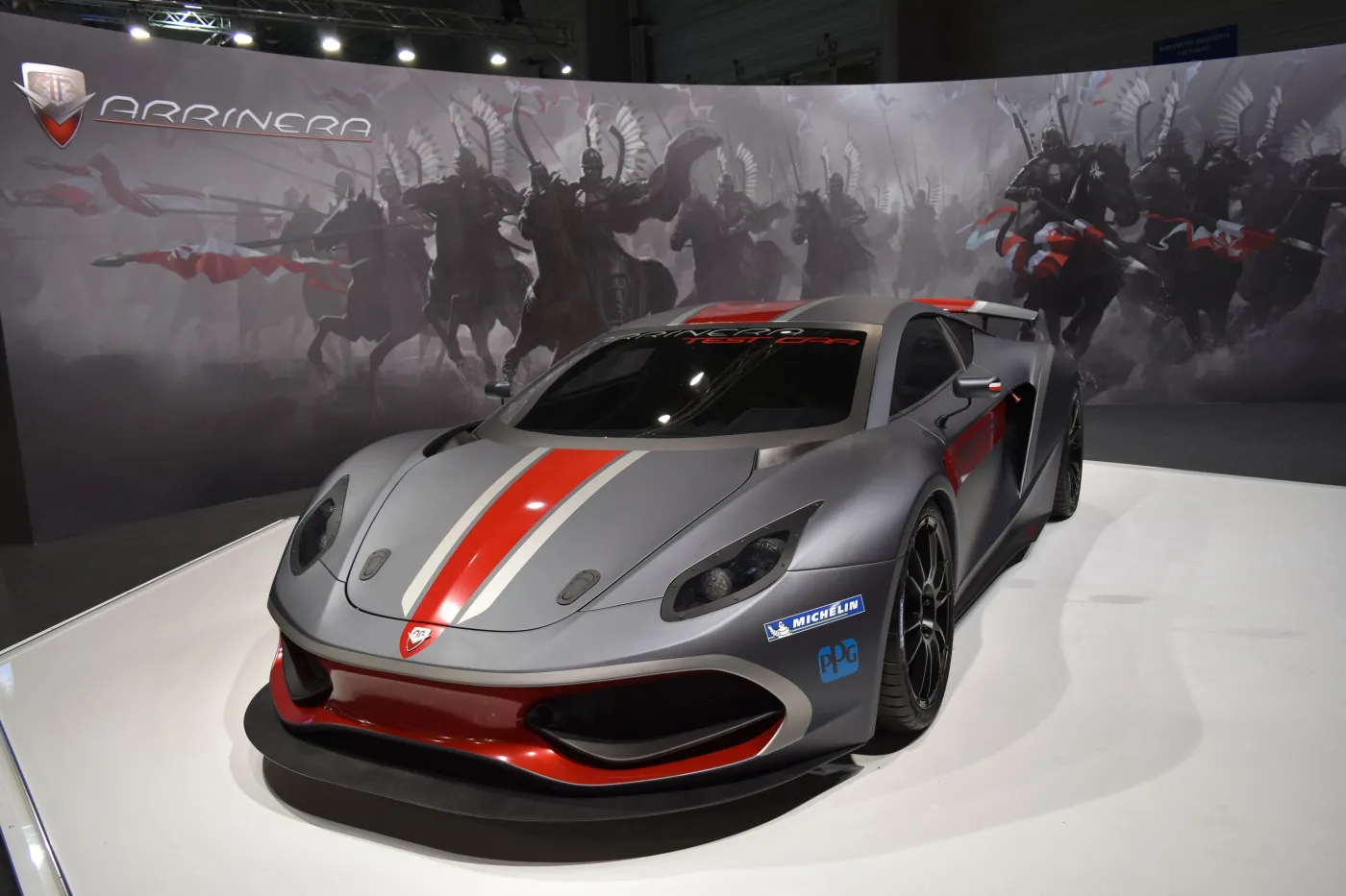 7634425-arrinera-hussarya.jpg