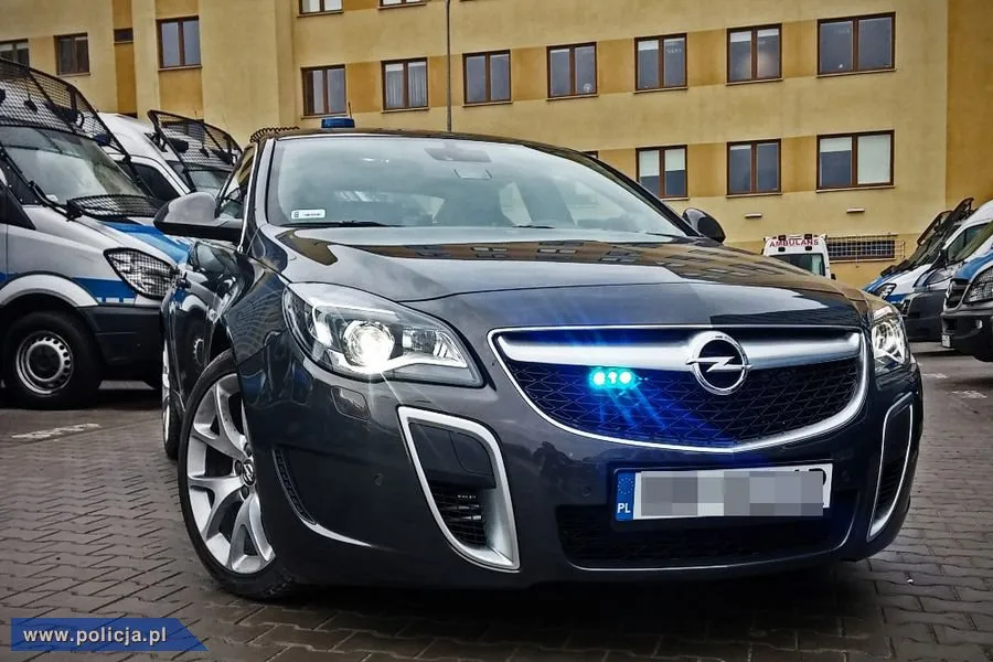 Pijany wjechał samochodem w przechodniów. Zabił kobietę i uciekł