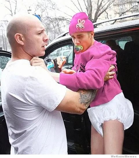 7666996-justin-bieber-memy.jpg