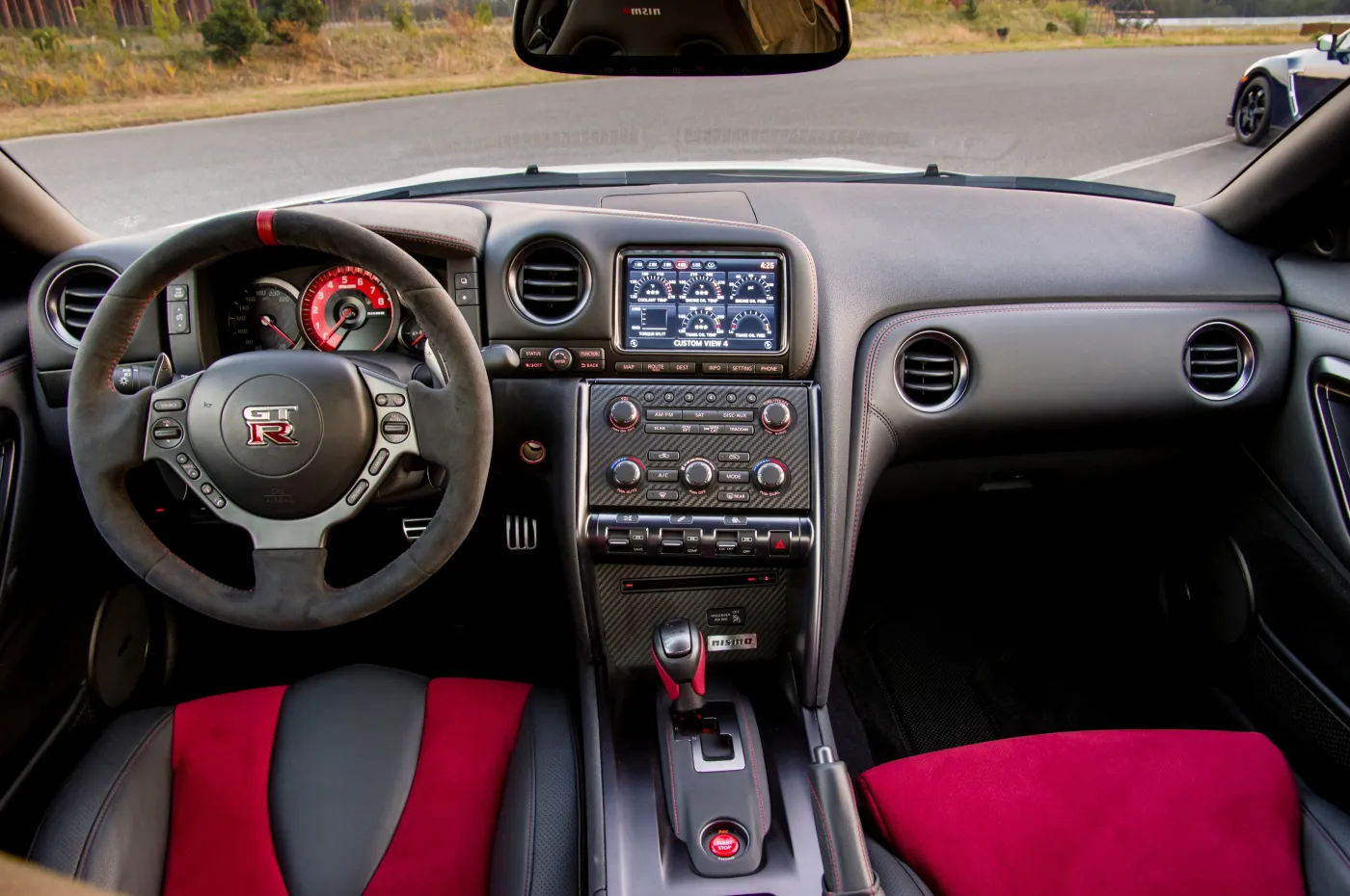 7673616-nissan-gt-r-nismo.jpg