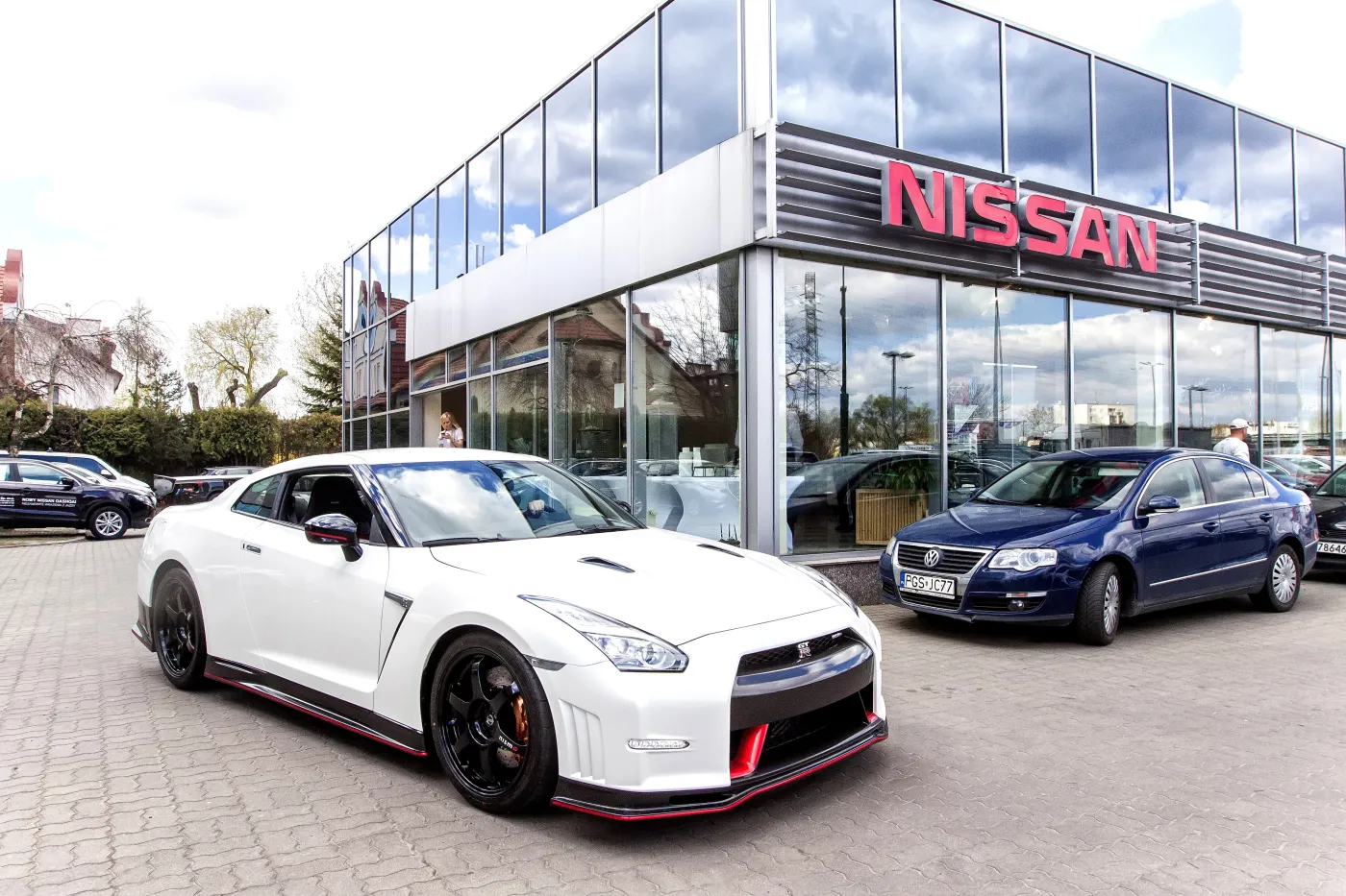 7673078-nissan-gt-r-nismo.jpg