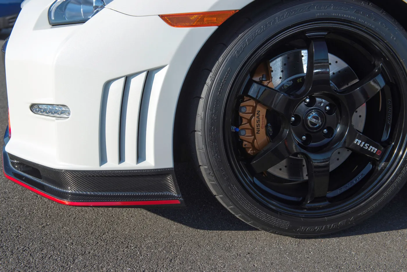7673326-nissan-gt-r-nismo.jpg
