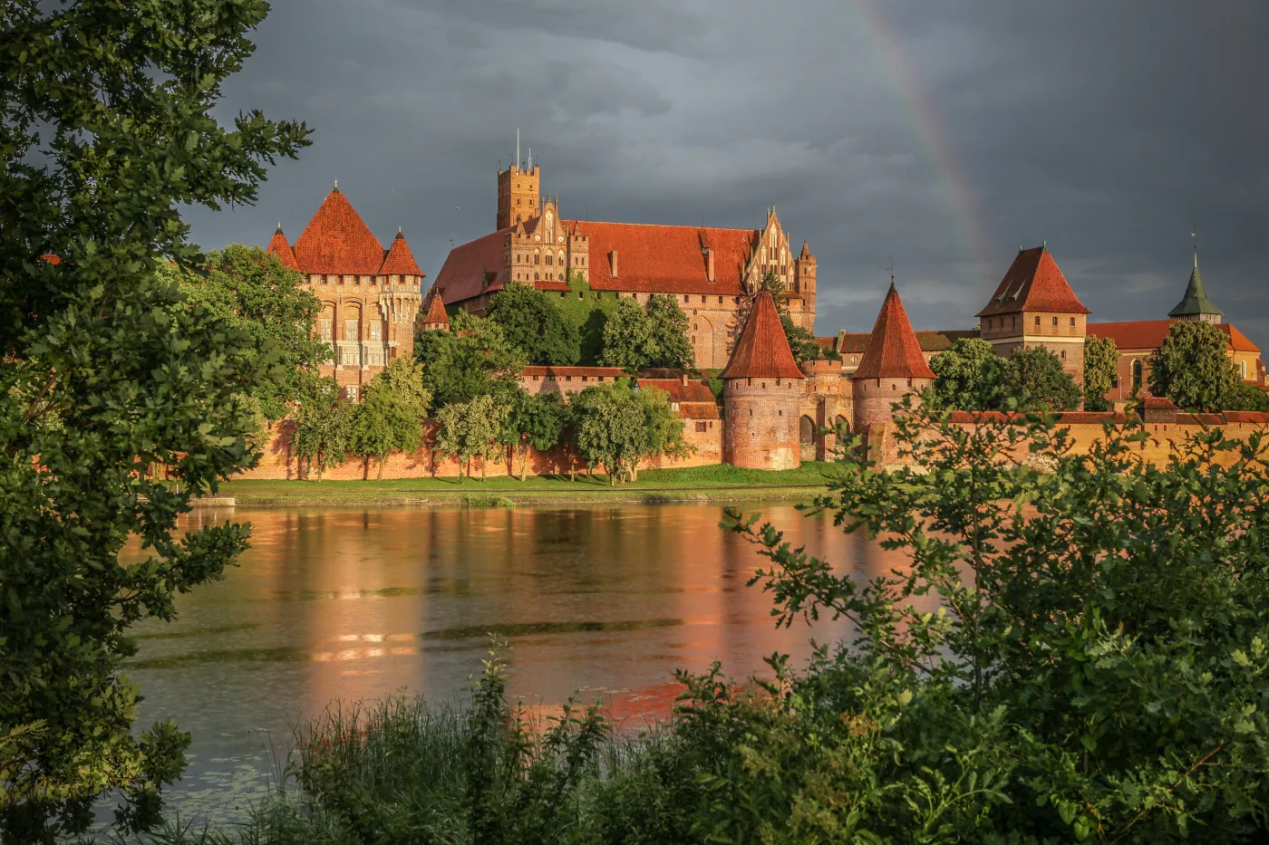 7712792-zamek-w-malborku.jpg